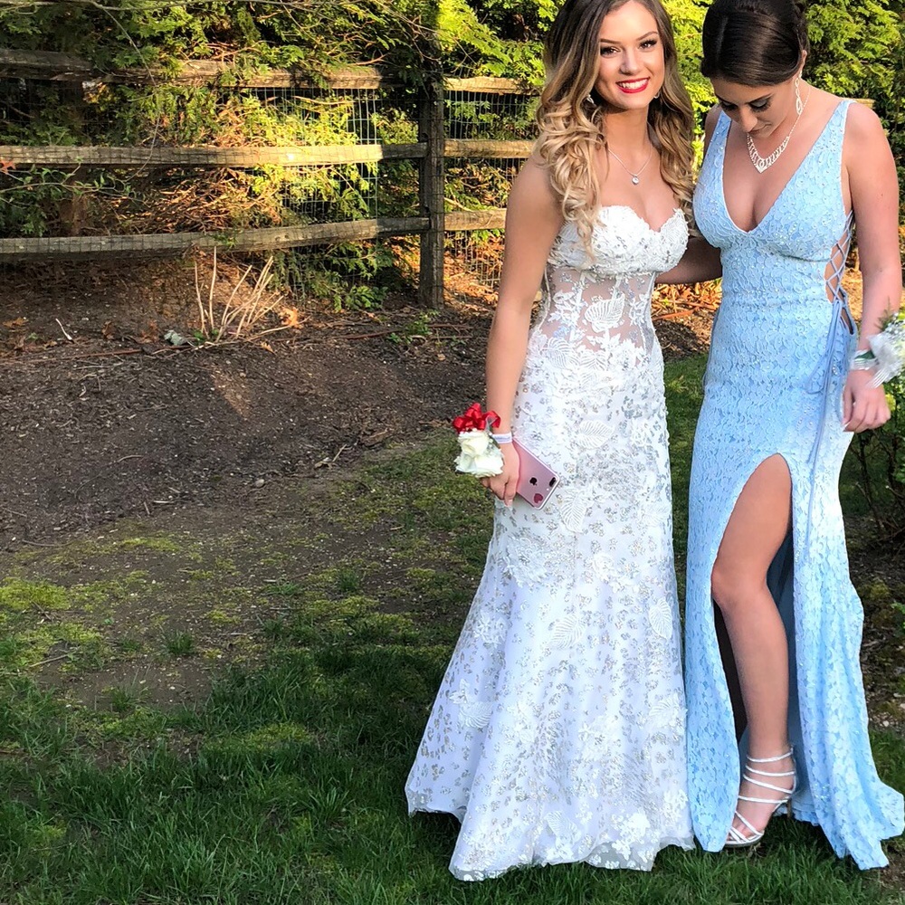 JOVANI PROM GOWN - Picture 2 of 8